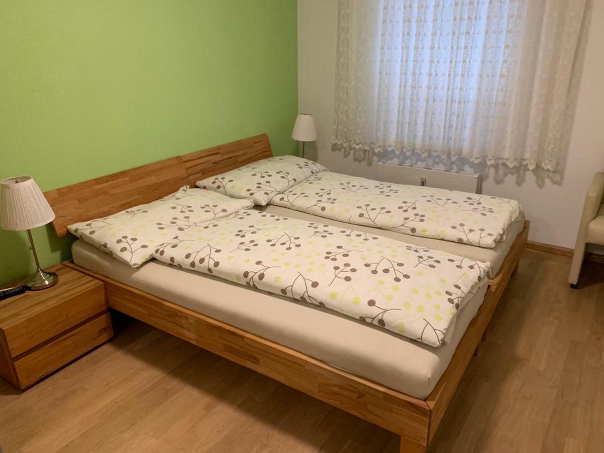 Studios With Kitchenette Birsfelden Ngoại thất bức ảnh